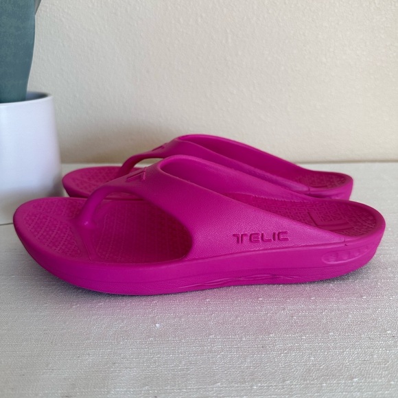 Telic Pink Flamingo Arch Support Pain Relief Energy Flip Flops Medium - Picture 6 of 11
